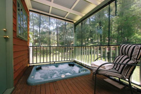 Riverglen Chalets - VIC Tourism 0