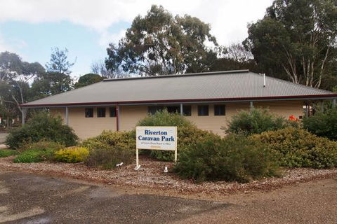 Riverton Caravan Park - VIC Tourism 1
