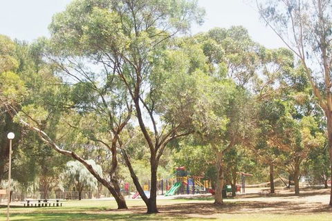 Riverton Caravan Park - VIC Tourism 0