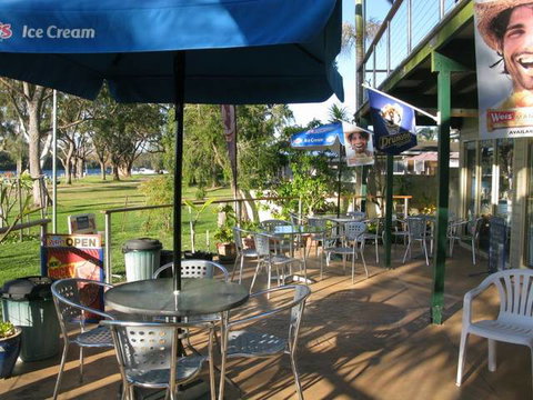 Riviera Caravan Park - VIC Tourism 0