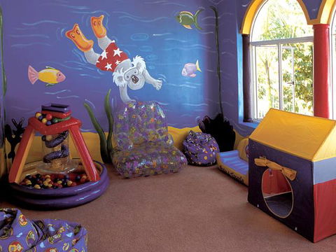 Royal Woods Resort - VIC Tourism 5