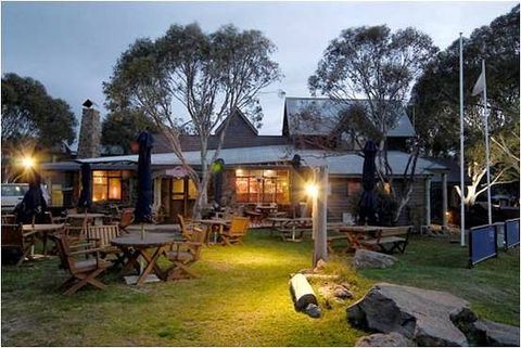 Rundells Alpine Lodge - VIC Tourism 1
