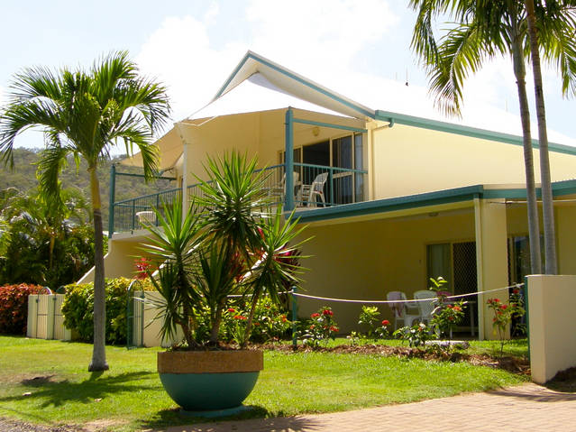 Horseshoe Bay QLD VIC Tourism