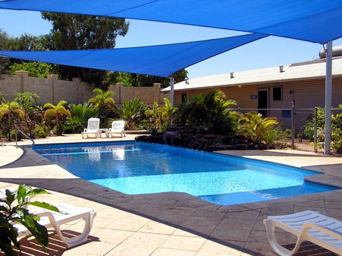 Samson Beach Chalets - VIC Tourism 0