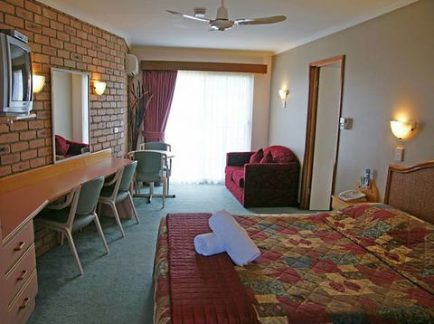 Sapphire Waters Motor Inn - VIC Tourism 2