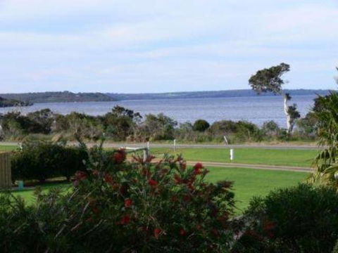 Spring Bay Villas - VIC Tourism 0