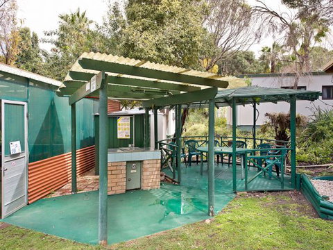 Acclaim Pine Grove Holiday Park - VIC Tourism 6