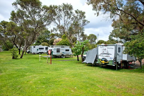 Acclaim Pine Grove Holiday Park - VIC Tourism 11