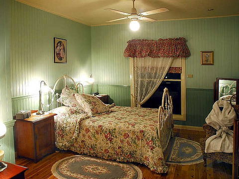 Telegraph Retreat - VIC Tourism 1