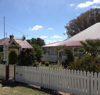 Tenterfield Luxury Historic c1895 Cottage - VIC Tourism