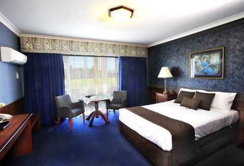The Clifton Motel And Grittleton Lodge - VIC Tourism 3