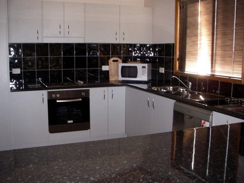 The Real McCoy Holiday Accommodation - VIC Tourism 1