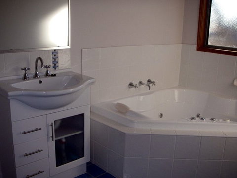 The Real McCoy Holiday Accommodation - VIC Tourism 2