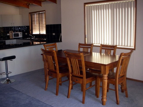 The Real McCoy Holiday Accommodation - VIC Tourism 3