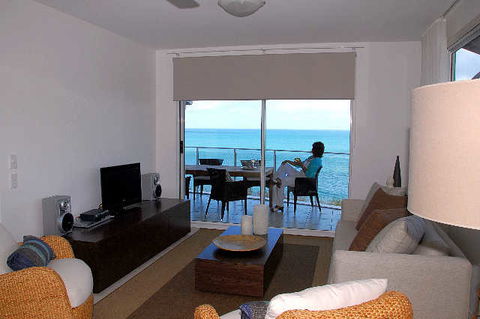 Tingeera Luxury Beachfront Apartments - VIC Tourism 4