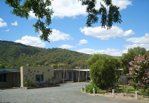 Valley View Motel - VIC Tourism 3