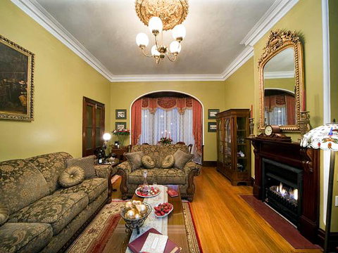 Varenna Luxury Accommodation - VIC Tourism 0