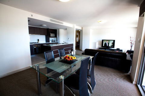 Verandah Apartments - VIC Tourism 0