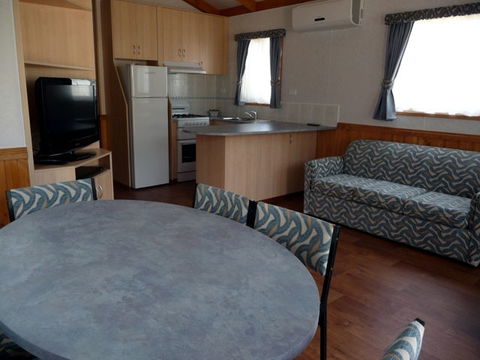 Victor Harbor Holiday And Cabin Park - VIC Tourism 2