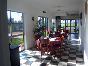 Whitsunday Palms - VIC Tourism 2