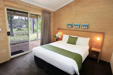 Eight Willows Retreat - VIC Tourism 0