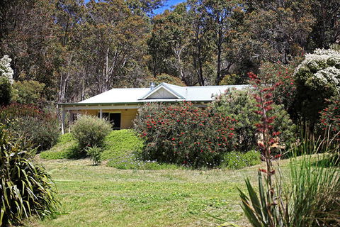 Eight Willows Retreat - VIC Tourism 3