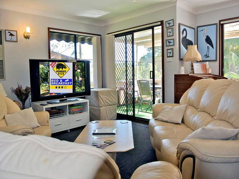 WOMBATS B&B - Apartments - AAA 3.5* Rated, Gosford - VIC Tourism 0