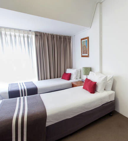 Y Hotel Hyde Park - VIC Tourism 4