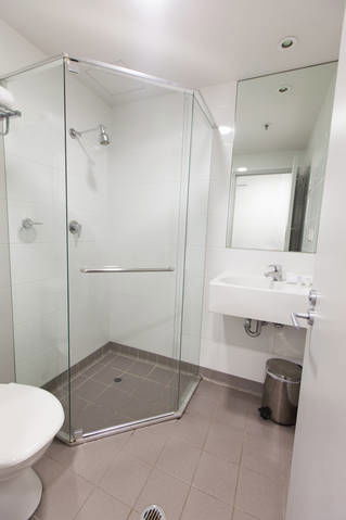 Y Hotel Hyde Park - VIC Tourism 11