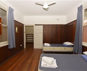 North Heritage Bungalows And Chalet - VIC Tourism 1