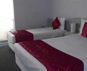 Bidgee Motor Inn - VIC Tourism 1