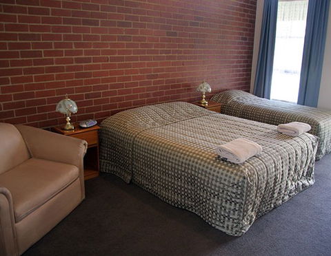 Mansfield Travellers Lodge Motel And Backpackers - VIC Tourism 2