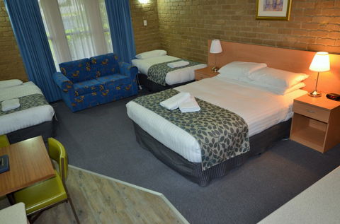 Tropicana Motor Inn - VIC Tourism 4