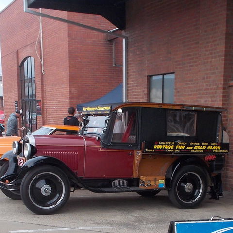 Vintage Fun Hire Cars - VIC Tourism 0