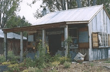 The Slab Hut Samford Art & Craft - thumb 1