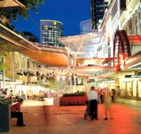 Queen Street Mall - VIC Tourism