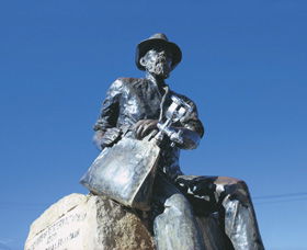 Paddy Hannans Statue - VIC Tourism 0