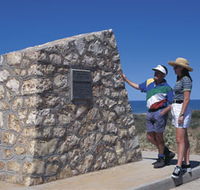 Potshot Monument - VIC Tourism