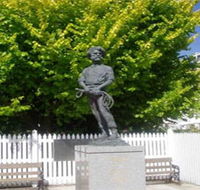 Alexander Cameron Statue - VIC Tourism