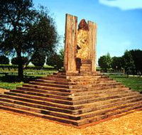 The Coonawarra Park - VIC Tourism