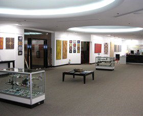 Mbantua Gallery Darwin - VIC Tourism 0