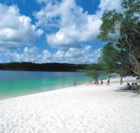 Lake McKenzie - VIC Tourism