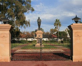Dalby War Memorial And Gates - VIC Tourism 0