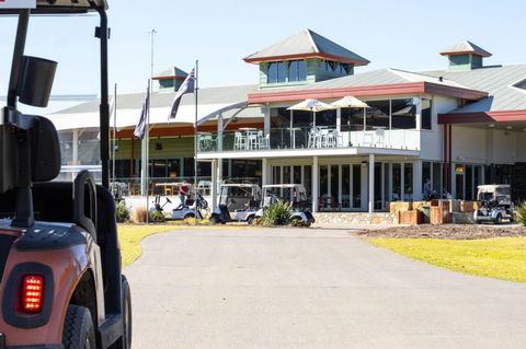 Club Catalina - VIC Tourism 4