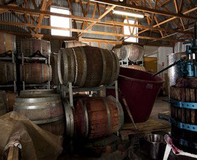 Zig Zag Rd Winery - VIC Tourism 4