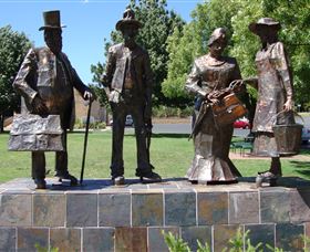 Dad, Dave, Mum And Mabel - VIC Tourism 0