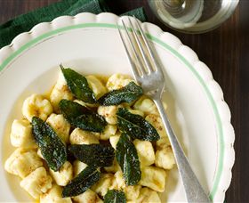 A Tavola! Cooking School At Pizzini Wines - VIC Tourism 4