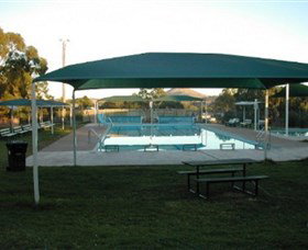 Binalong Memorial Swimming Pool - VIC Tourism 0