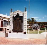 Gayndah War Memorial - VIC Tourism