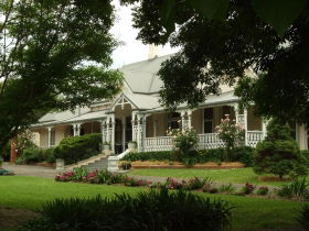 Harrow Gardens - VIC Tourism 1